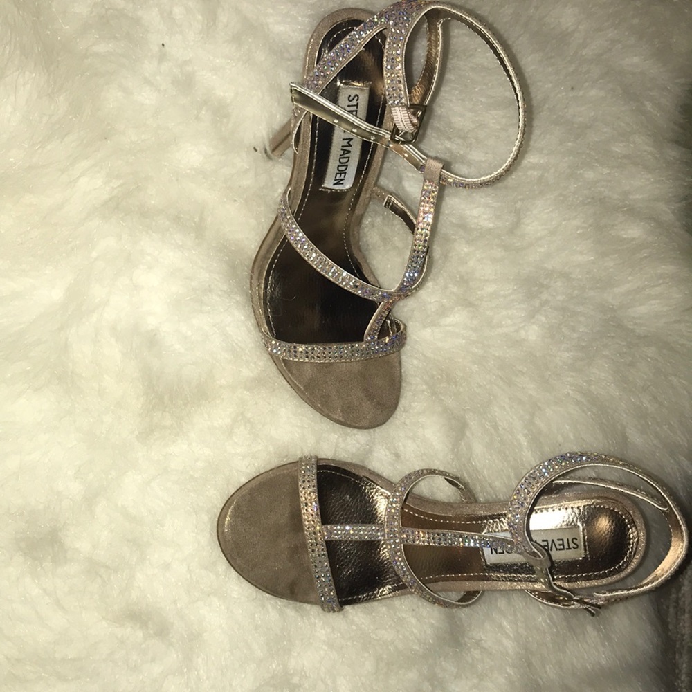 Gold/tan Steve Madden Shoes!